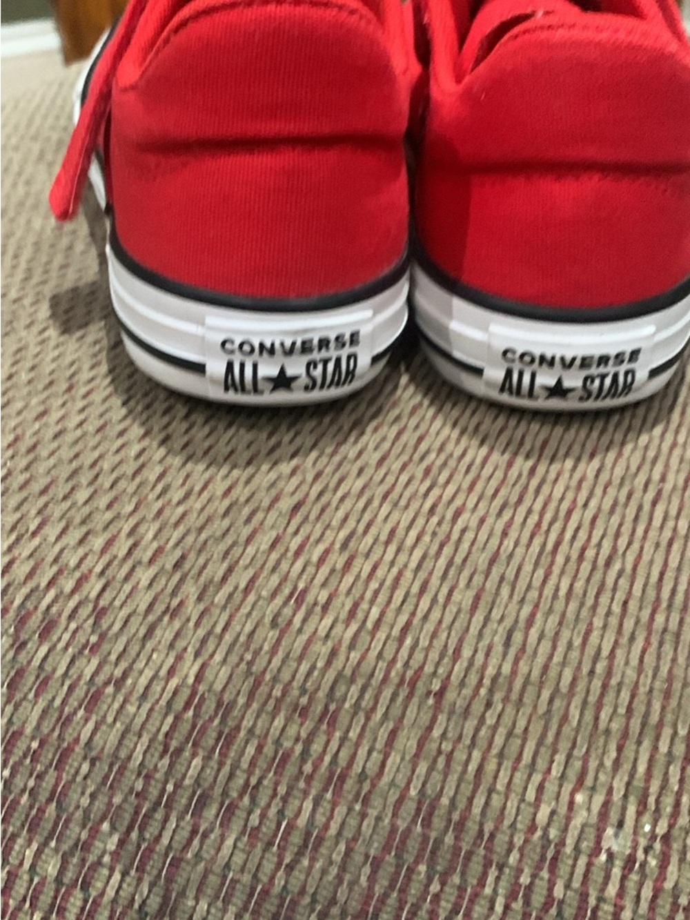 Converse Kids' Red Low Top Sneakers strap size 3 - Picture 3 of 4